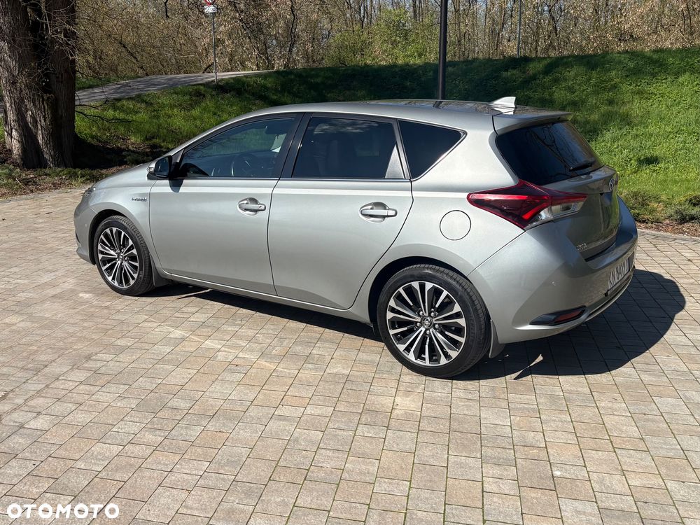 Toyota Auris Hybrid 135 Prestige - 3