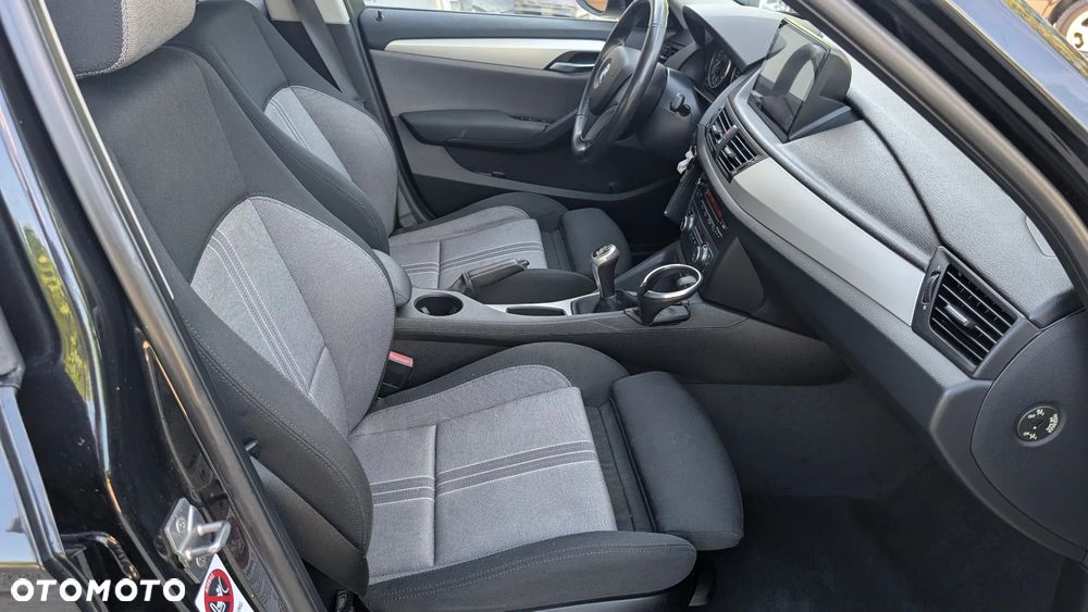 BMW X1 sDrive18d xLine - 8
