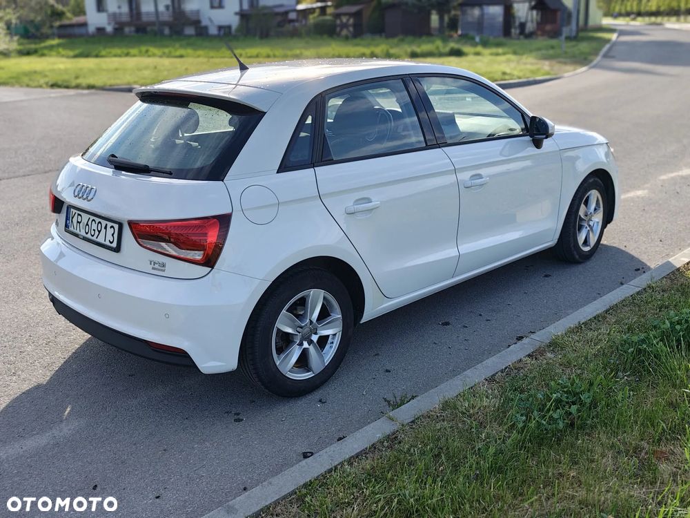 Audi A1 Sportback 1.0 TFSI S tronic - 9