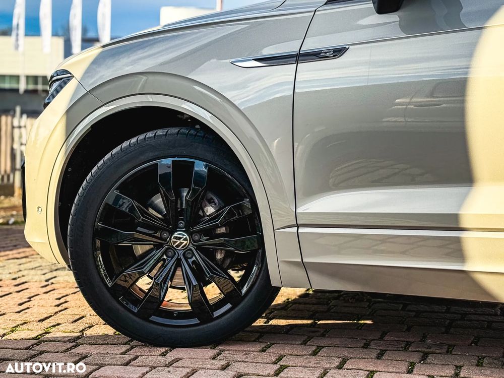 Volkswagen Touareg V6 TDI 4MOTION R-Line - 30