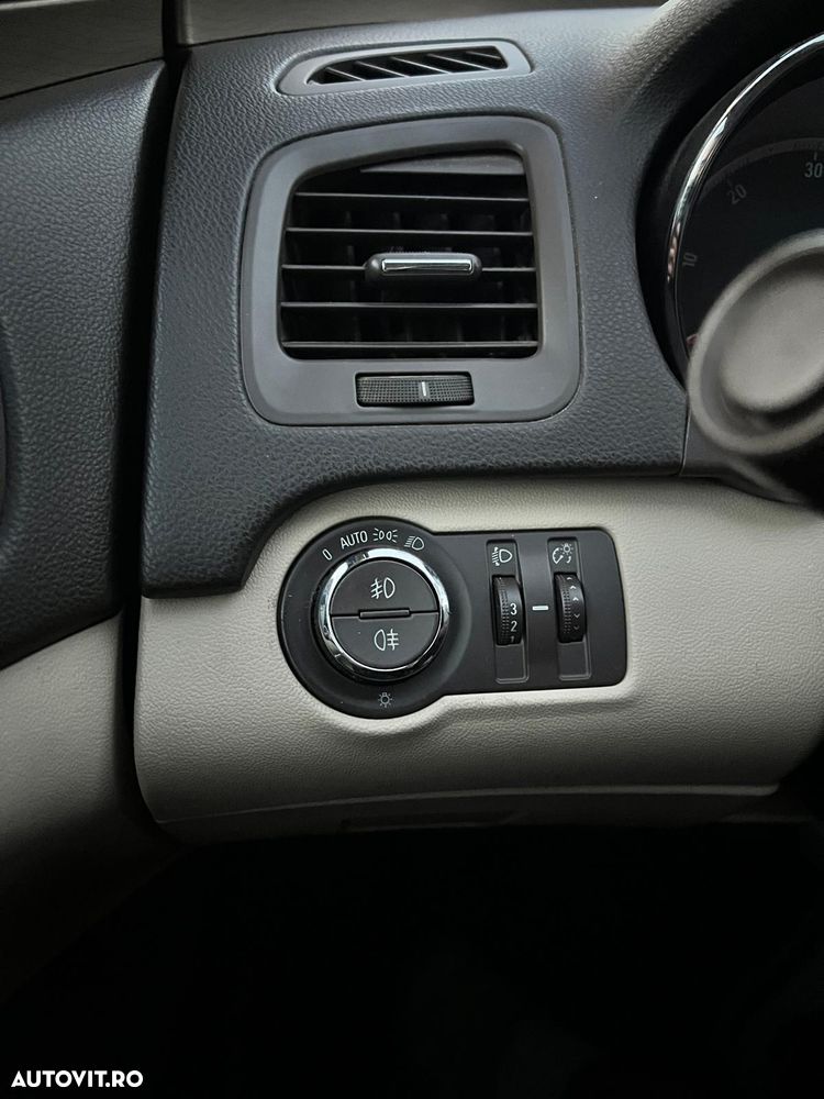 Opel Insignia 2.0 CDTI - 14