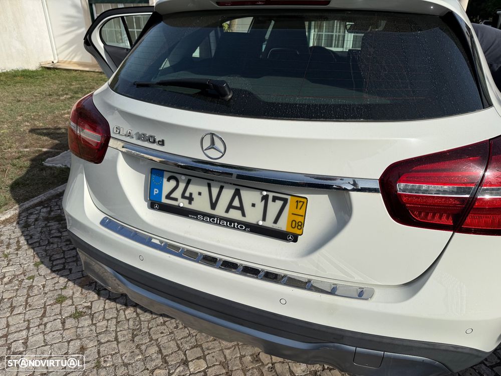 Mercedes-Benz GLA 180 d Urban Aut. - 10
