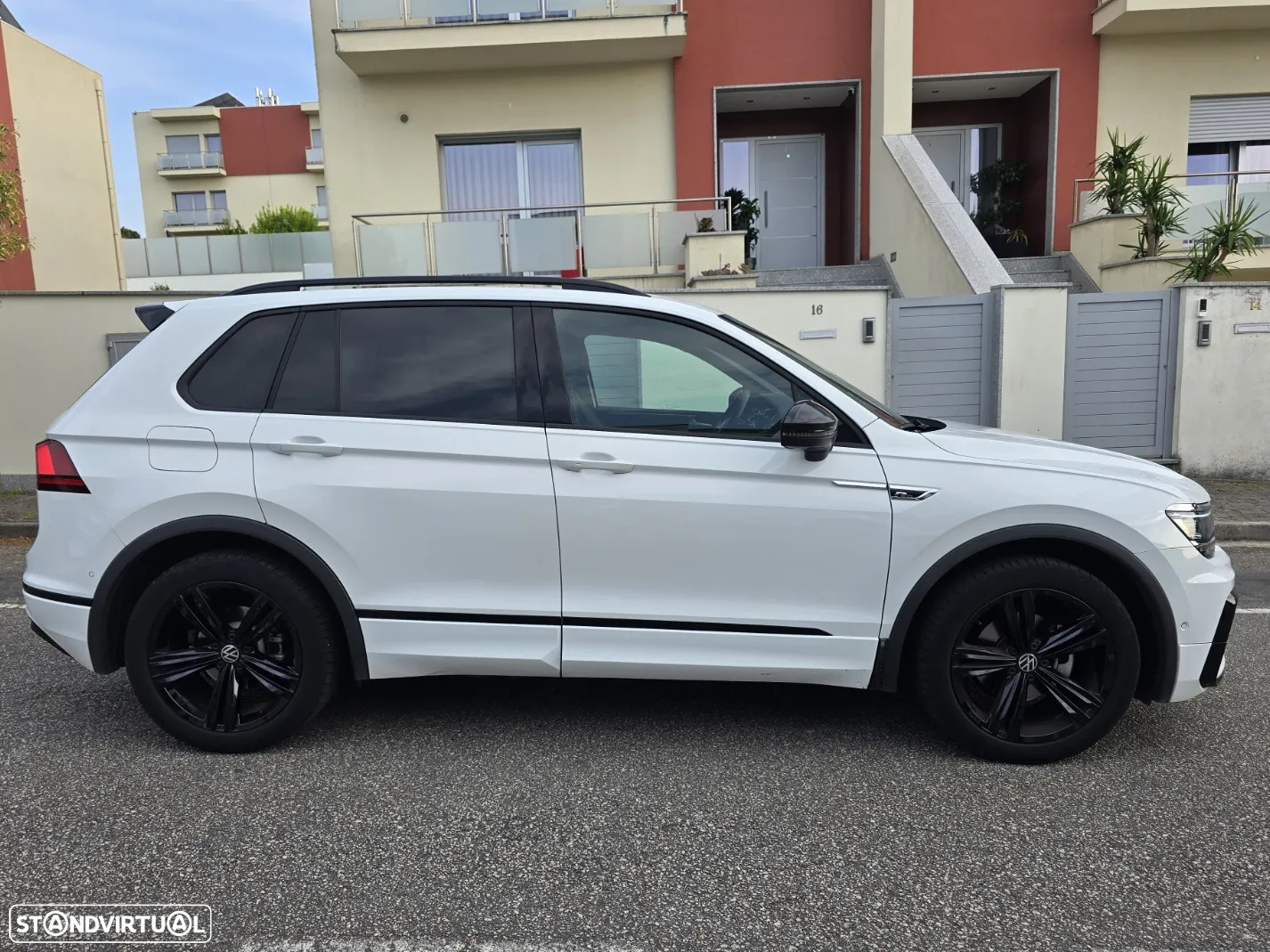 VW Tiguan 1.5 TSI R-Line DSG - 4