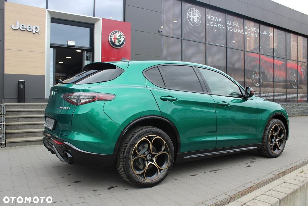 Alfa Romeo Stelvio 2.0 Turbo Intensa Q4 - 4