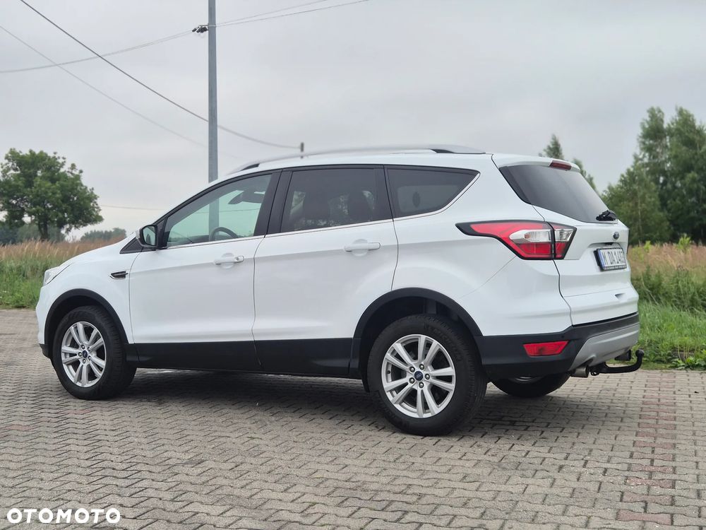 Ford Kuga 1.5 EcoBoost 2x4 Titanium - 5