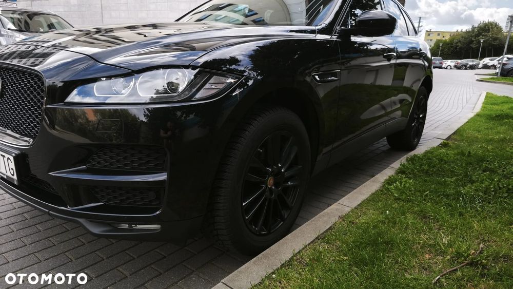 Jaguar F-Pace 2.0 i4D RWD Pure - 4