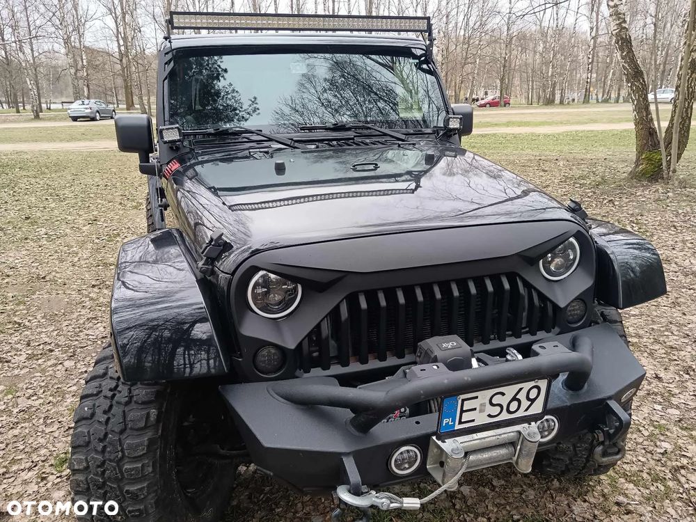 Jeep Wrangler - 11