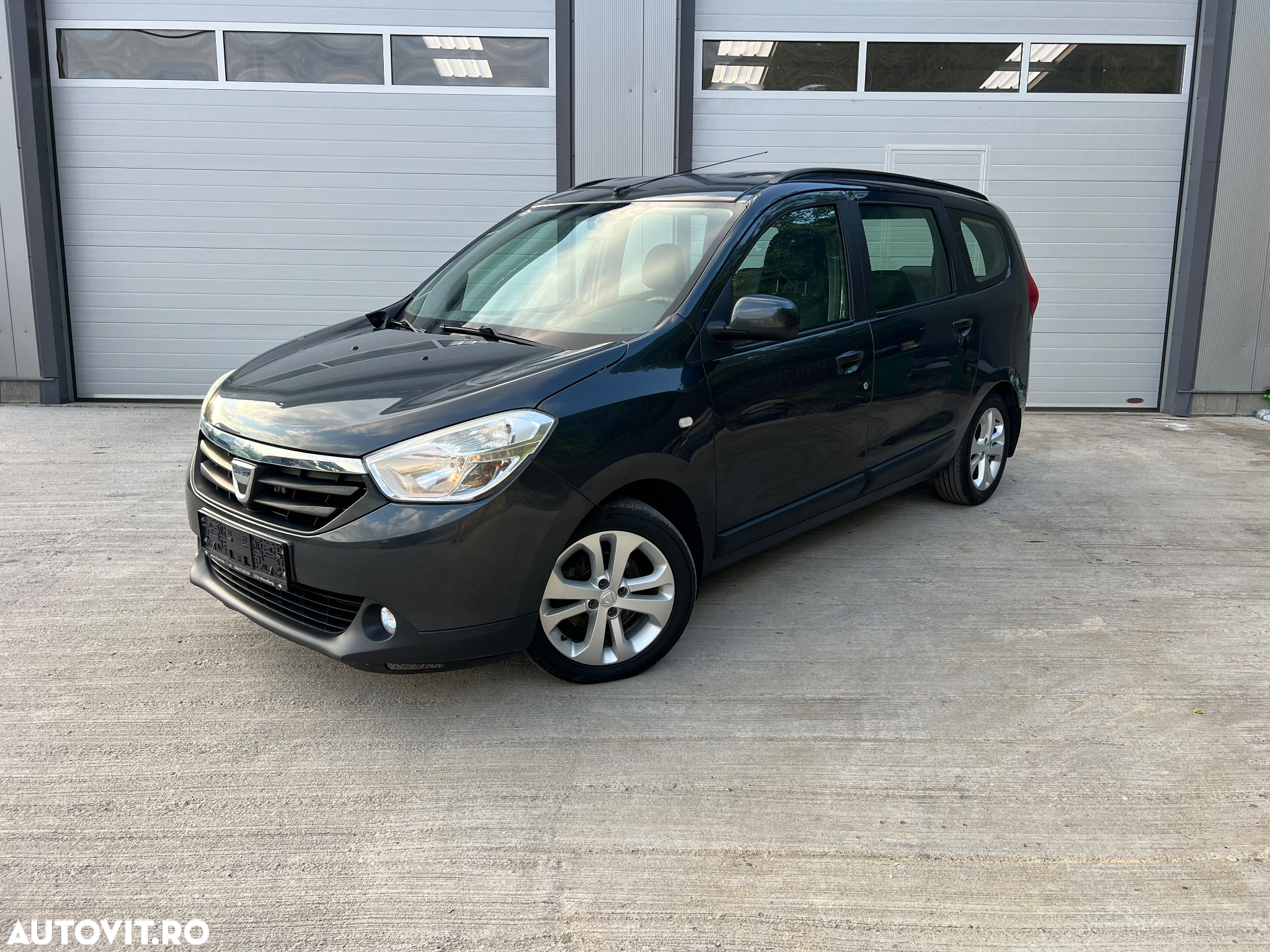Dacia Lodgy 1.5 dCi 90 CP Laureate - 2