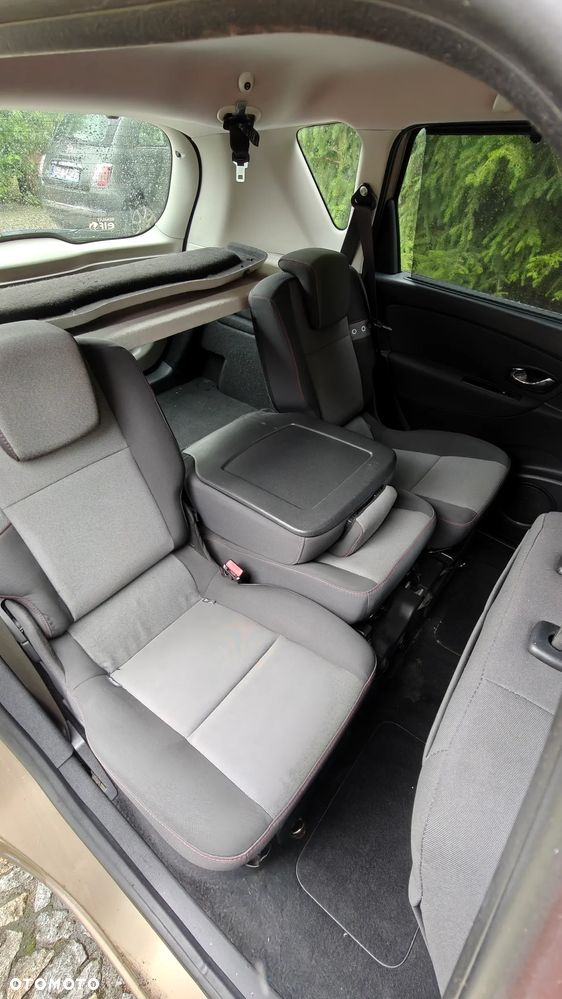 Renault Scenic 1.5 dCi Dynamique - 8