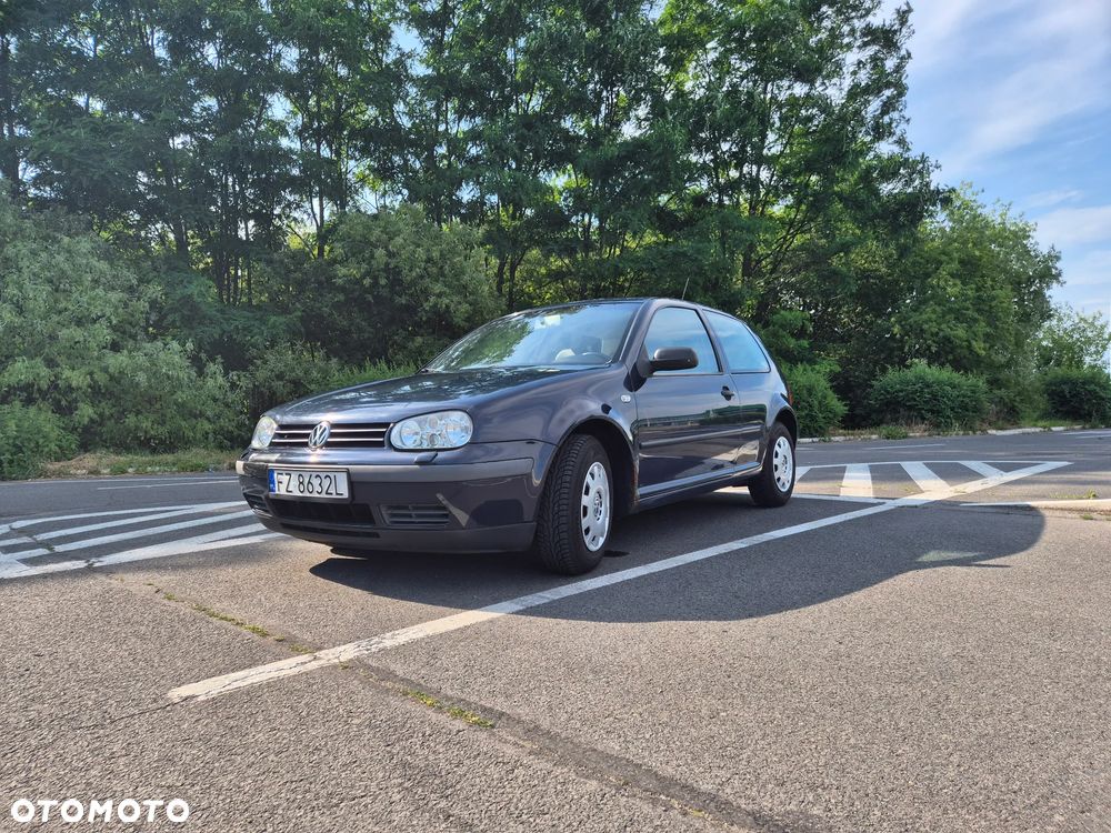 Volkswagen Golf 1.4 Basis - 1