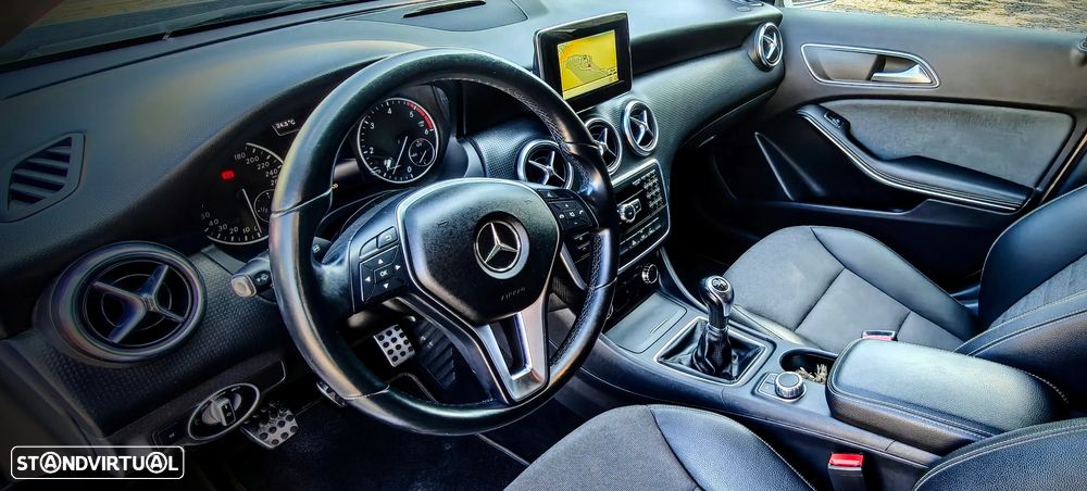 Mercedes-Benz A 180 CDI BE AMG Line - 10