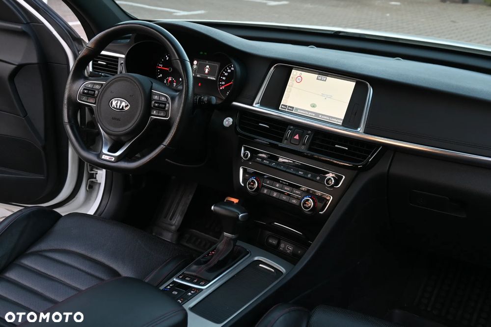 Kia Optima - 22