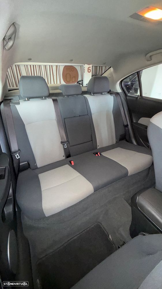 Chevrolet Cruze 1.6 LS - 7