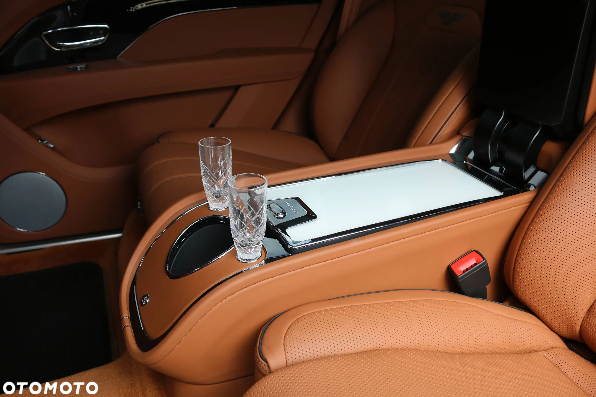 Bentley Bentayga - 23