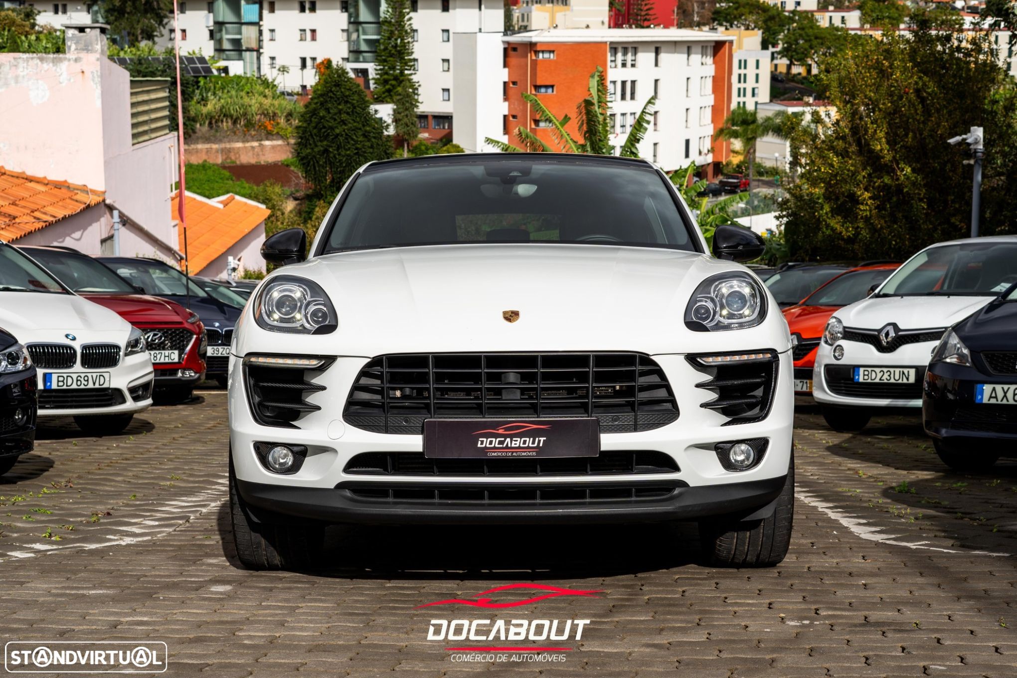 Porsche Macan - 1