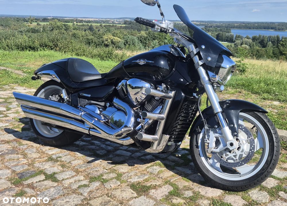 Suzuki Intruder