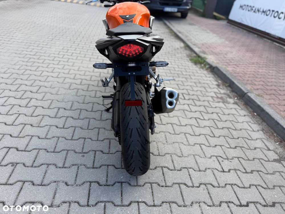 Honda CB - 16