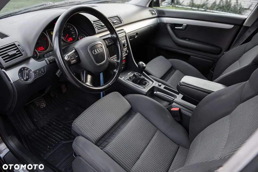 Audi A4 Avant 2.0 TDI DPF - 17