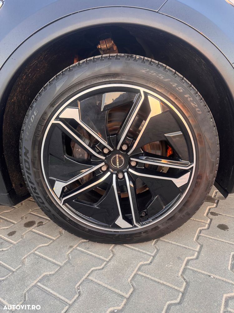 Tesla Model X - 28
