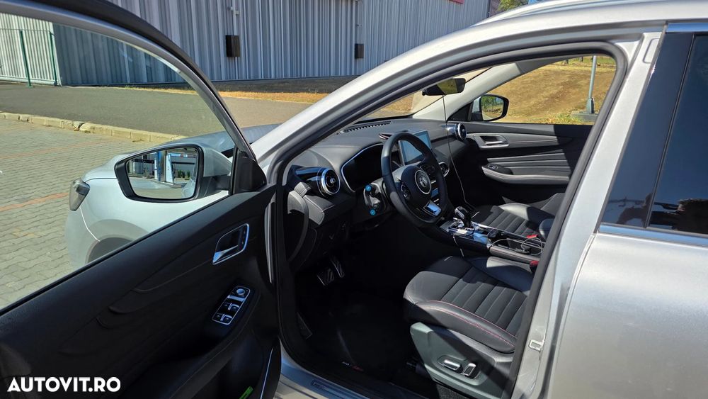 MG HS 1.5 T-GDi 7DCT Exclusive - 10