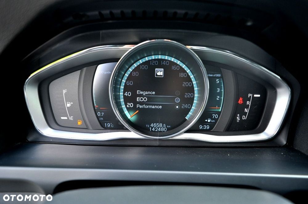 Volvo S60 D2 Drive-E Momentum - 19