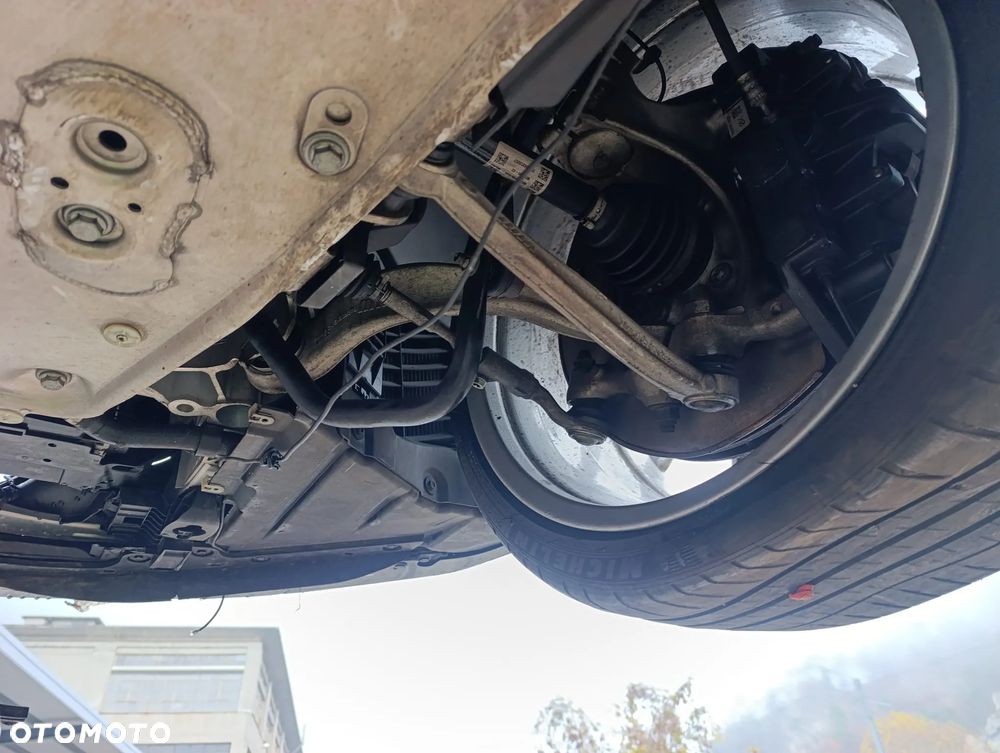 BMW M4 Competition M xDrive - 24