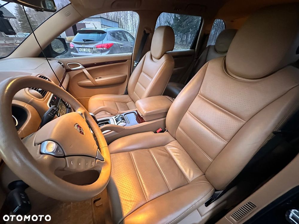 Porsche Cayenne - 5