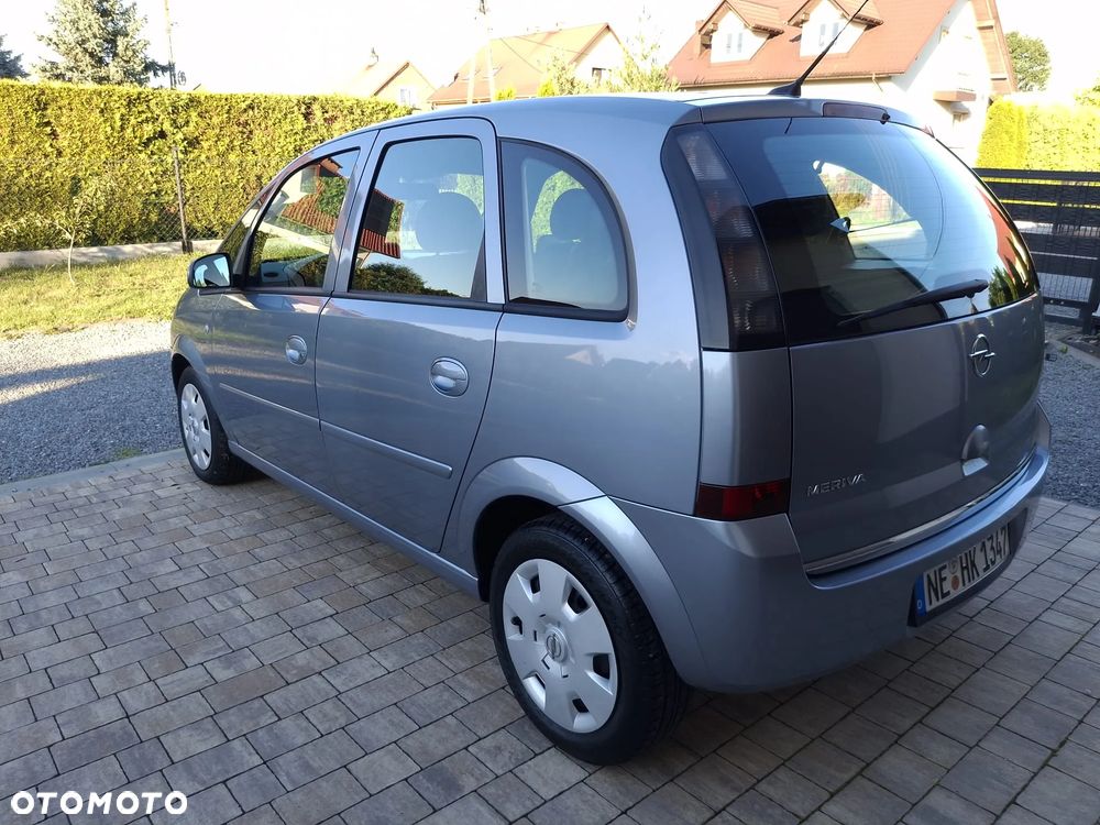 Opel Meriva 1.6 Essentia - 4