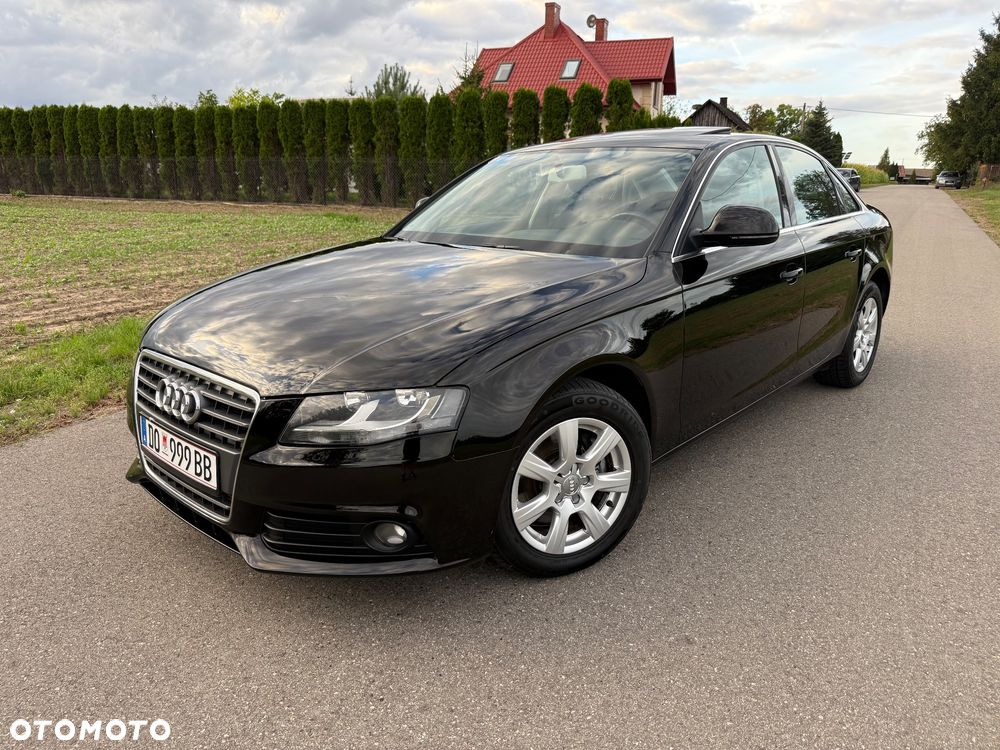Audi A4 Limousine - 1