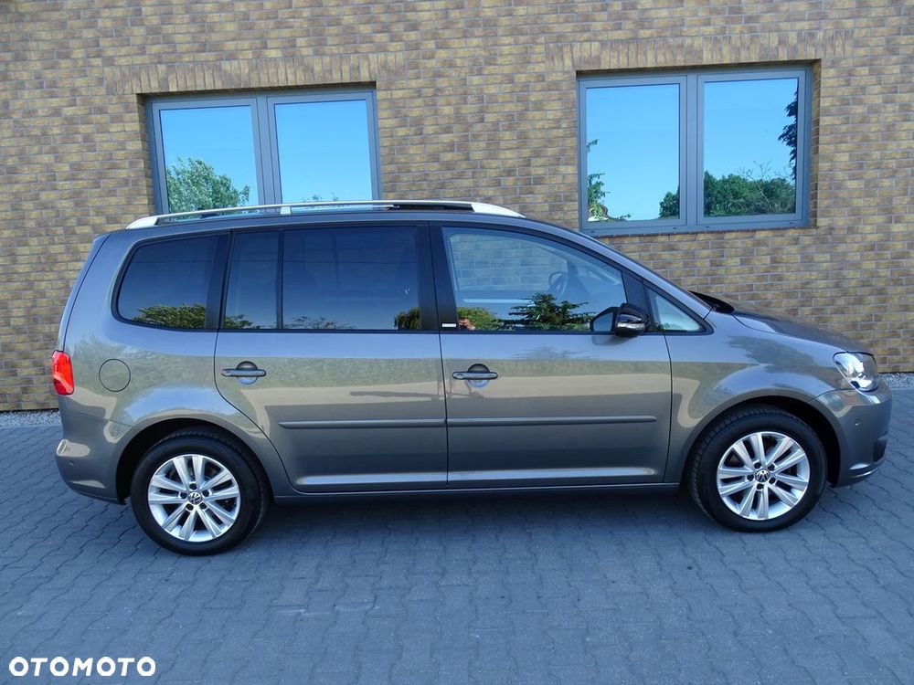 Volkswagen Touran 1.6 TDI DPF BlueMotion Technology DSG STYLE - 9