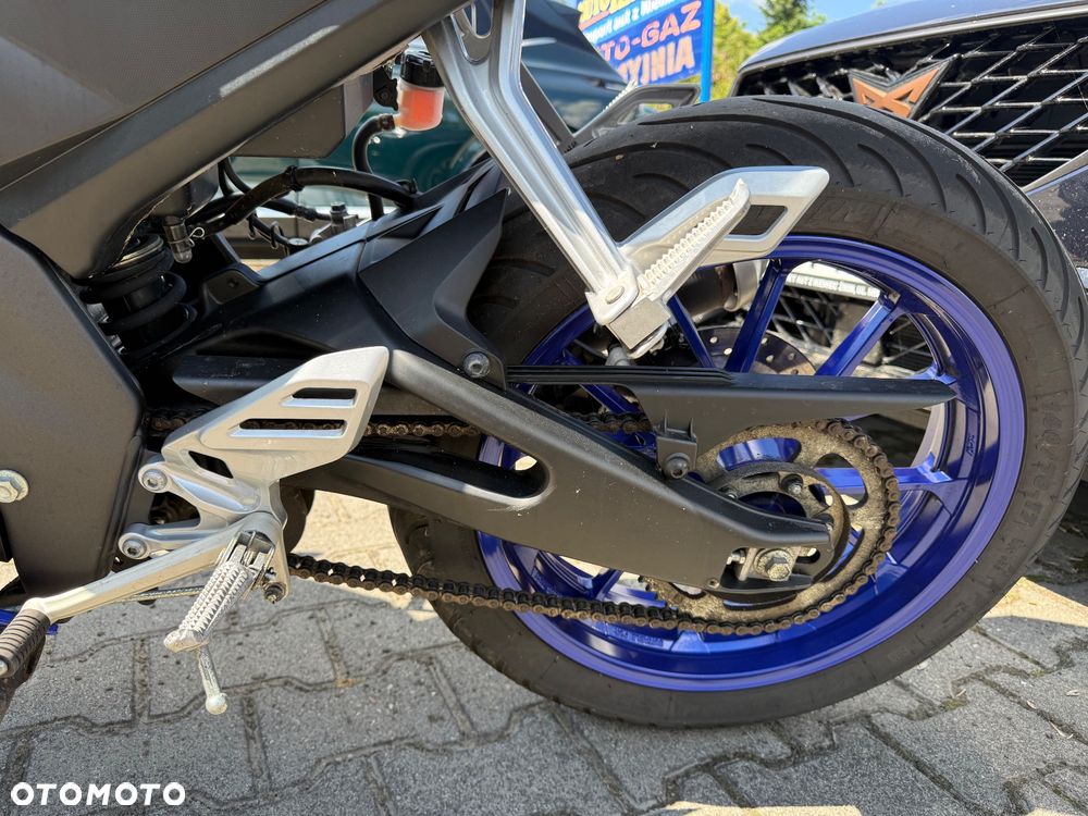 Yamaha YZF - 14