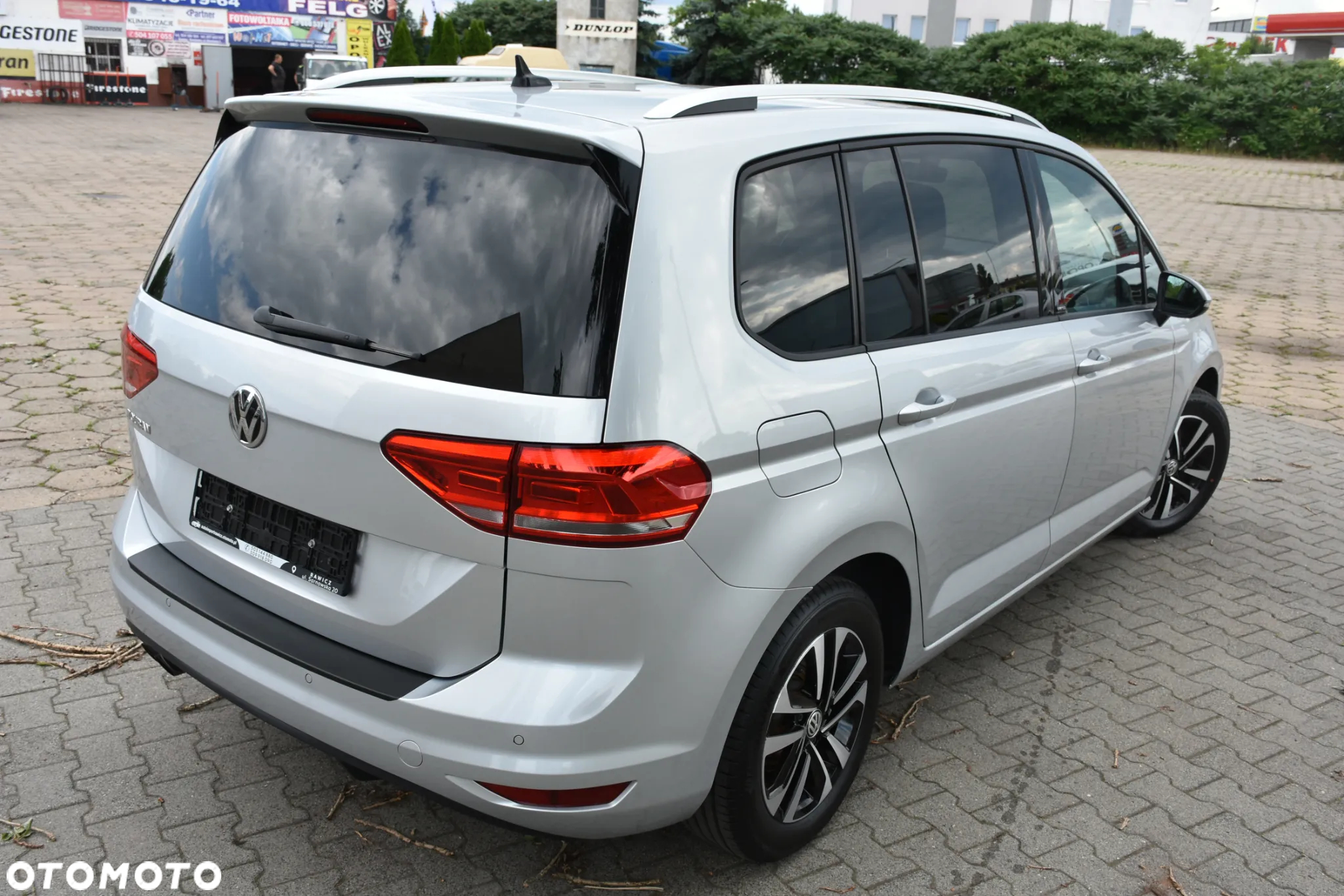 Volkswagen Touran 2.0 TDI SCR UNITED - 3