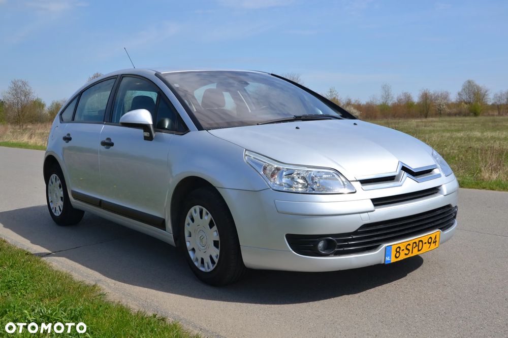 Citroën C4 1.4 16V Style - 14