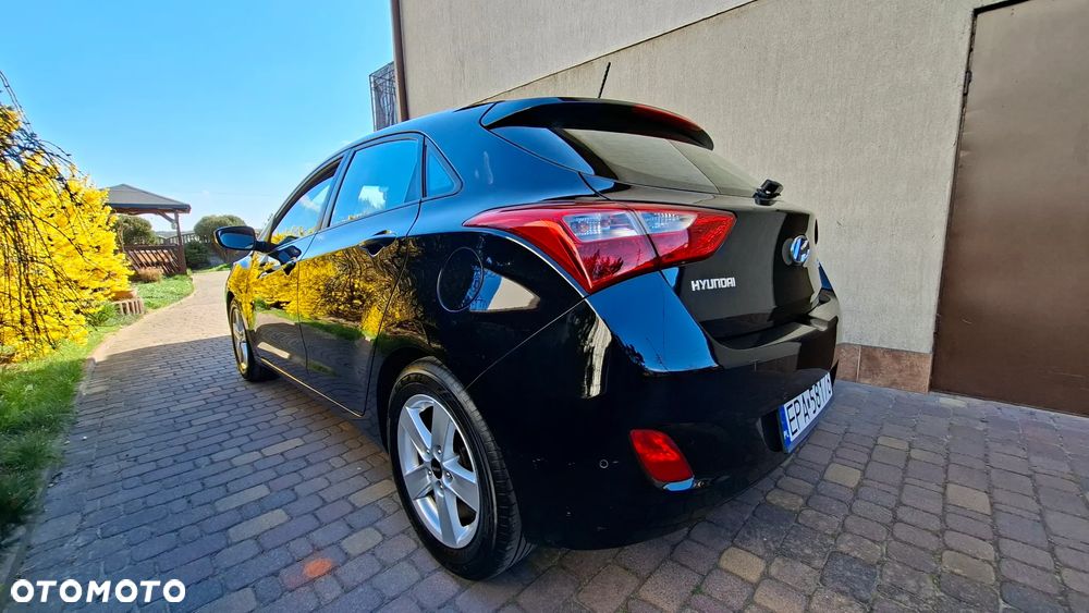 Hyundai i30 blue 1.4 Passion - 4