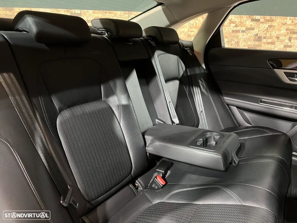 Jaguar XF - 16