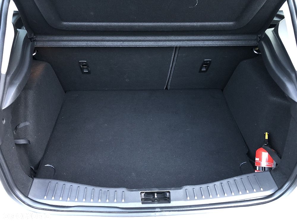 Ford Focus 1.6 Trend - 18