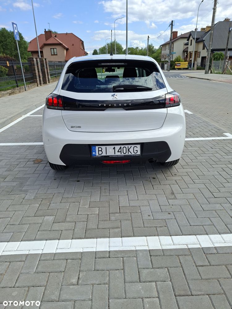 Peugeot 208 - 5