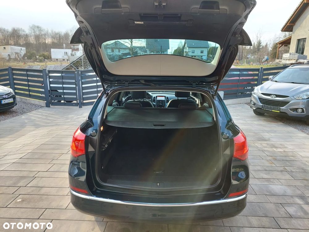 Opel Astra 1.4 Turbo Exklusiv - 34