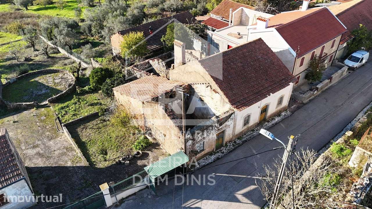Moradia T3 isolada com jardim em Ferreira do Zêzere - Grande imagem: 2/15