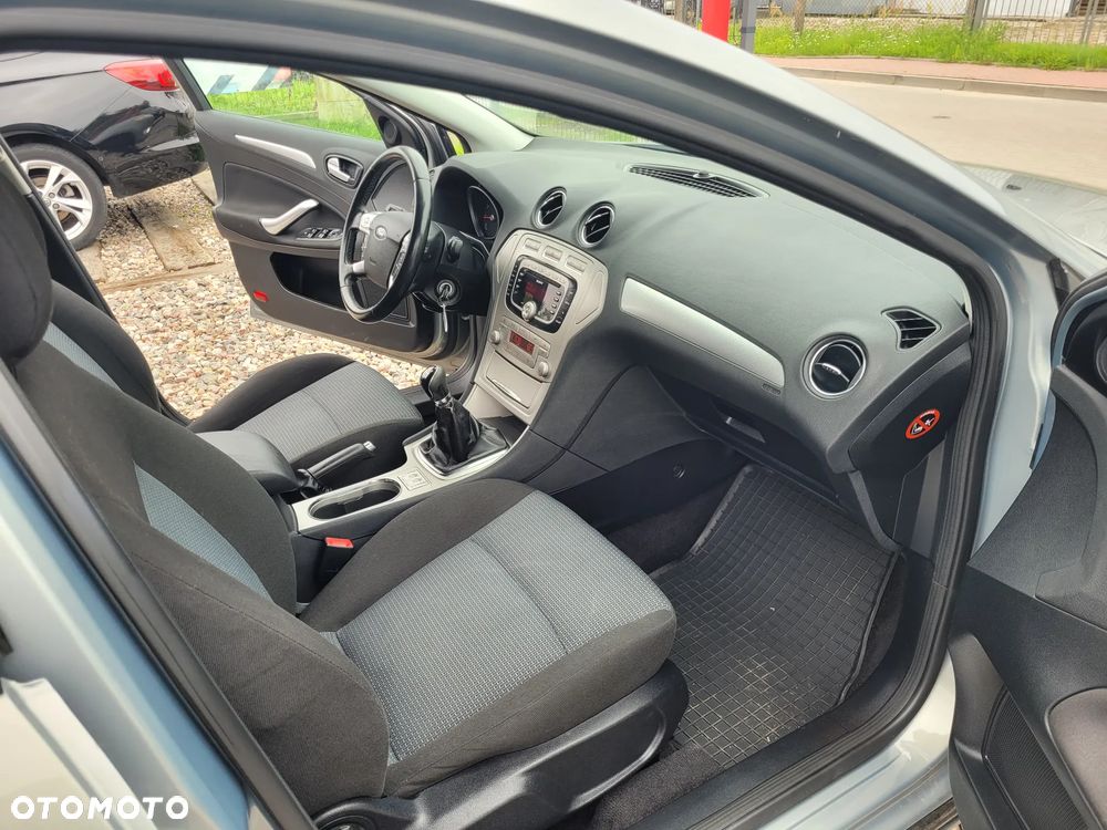Ford Mondeo - 13