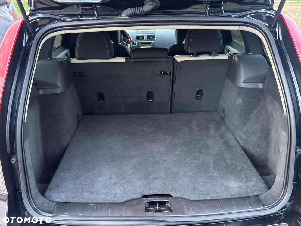 Volvo V50 D3 R-Design - 14