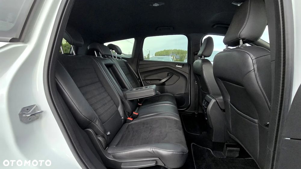 Ford Kuga 1.5 EcoBoost 2x4 ST-Line - 31