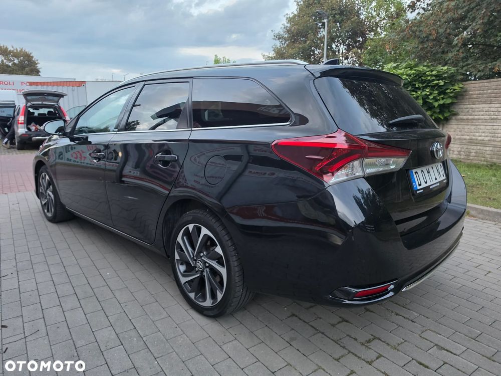 Toyota Auris - 12