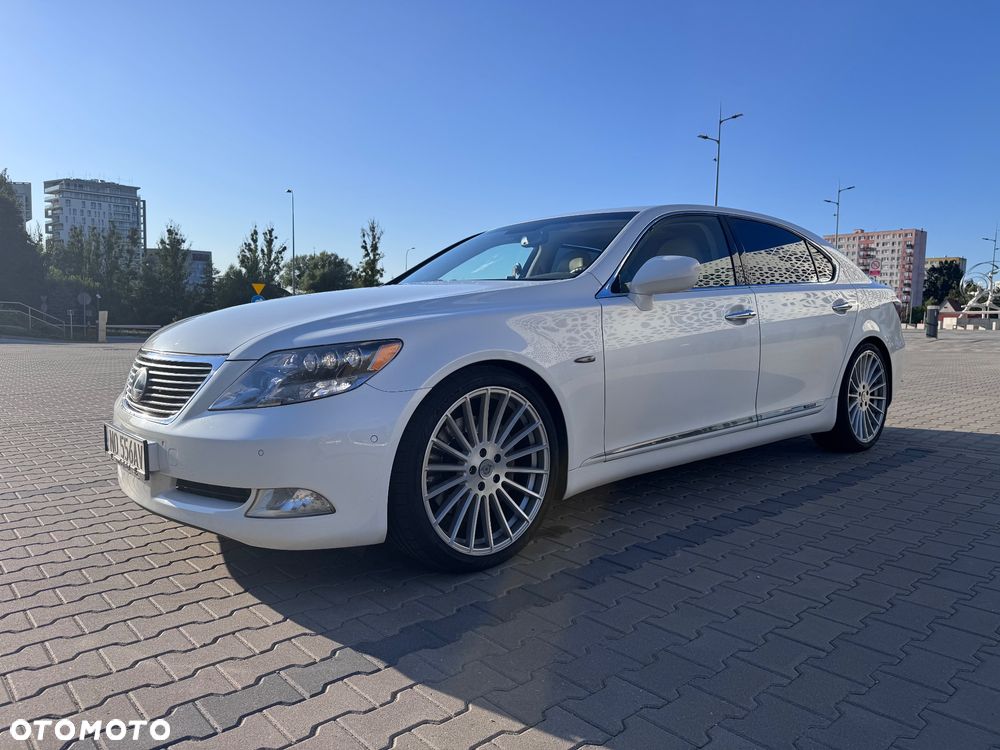 Lexus LS 600h L Superior - 9