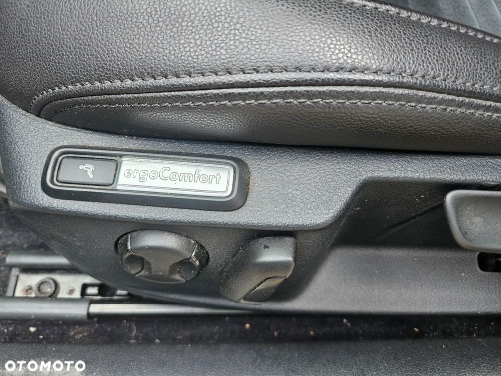 Volkswagen Passat 2.0 TDI SCR (BlueMotion Technology) DSG Highline - 17