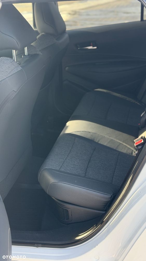 Toyota Corolla 1.8 Hybrid Executive - 23