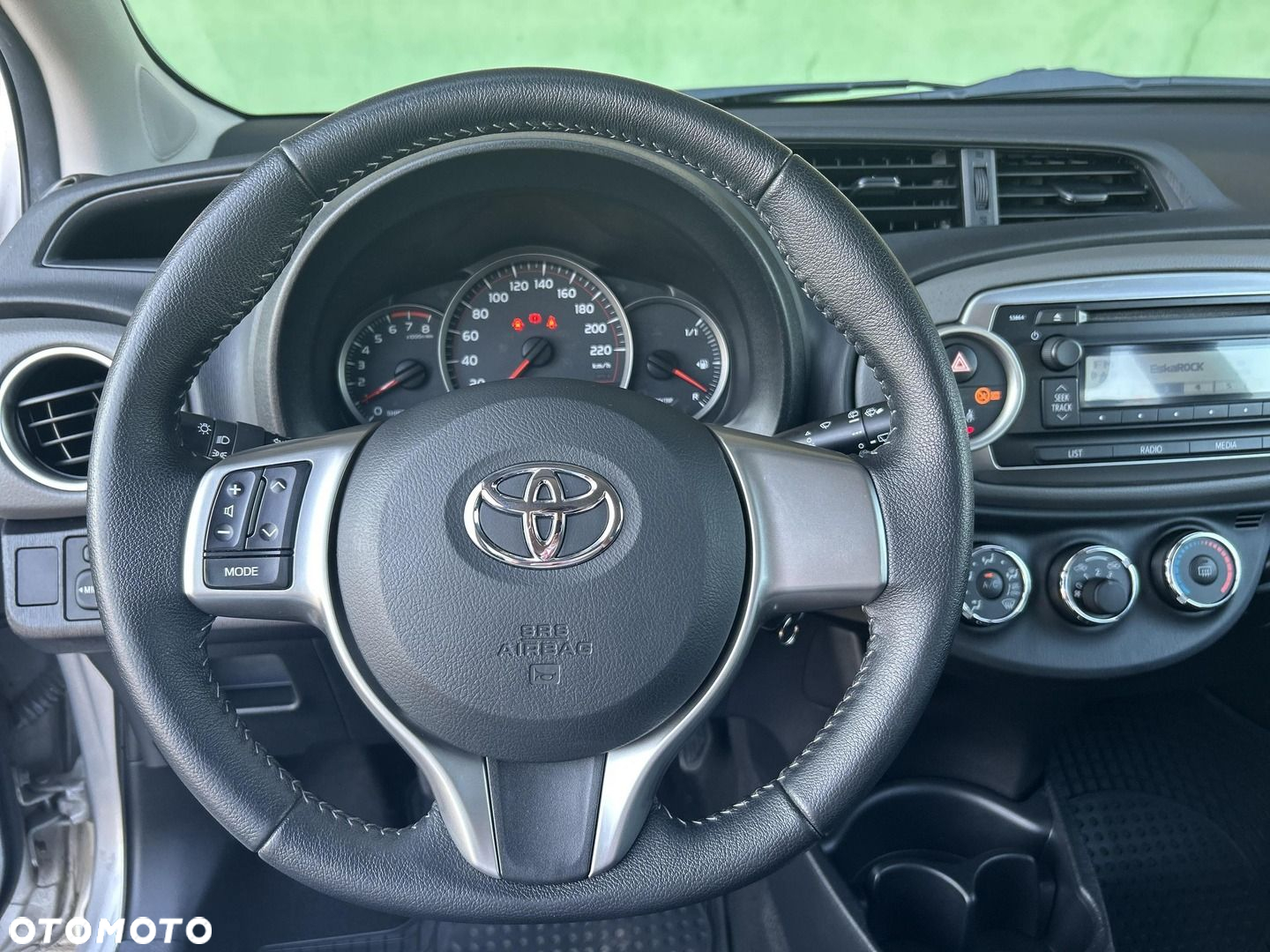 Toyota Yaris - 15
