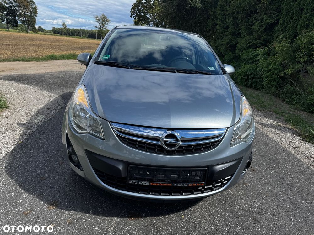 Opel Corsa 1.4 16V 150 Jahre - 13