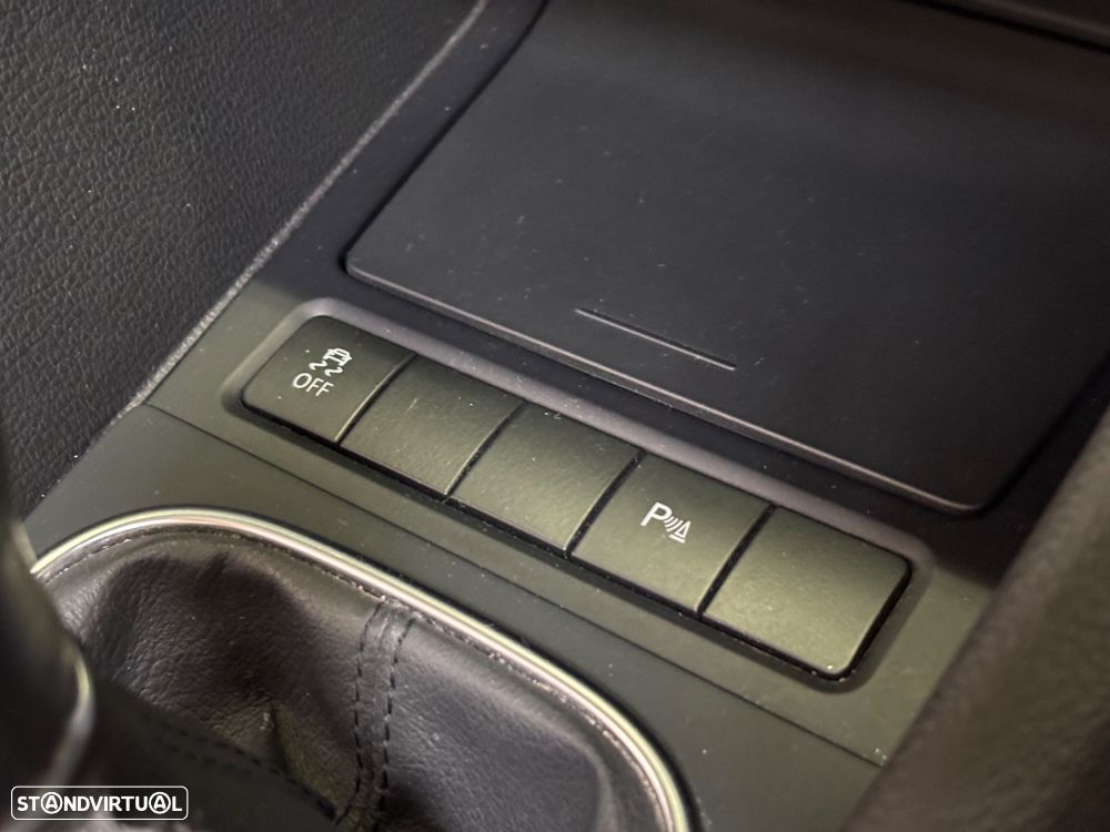 VW Golf Cabriolet 1.6 TDi Lounge - 29