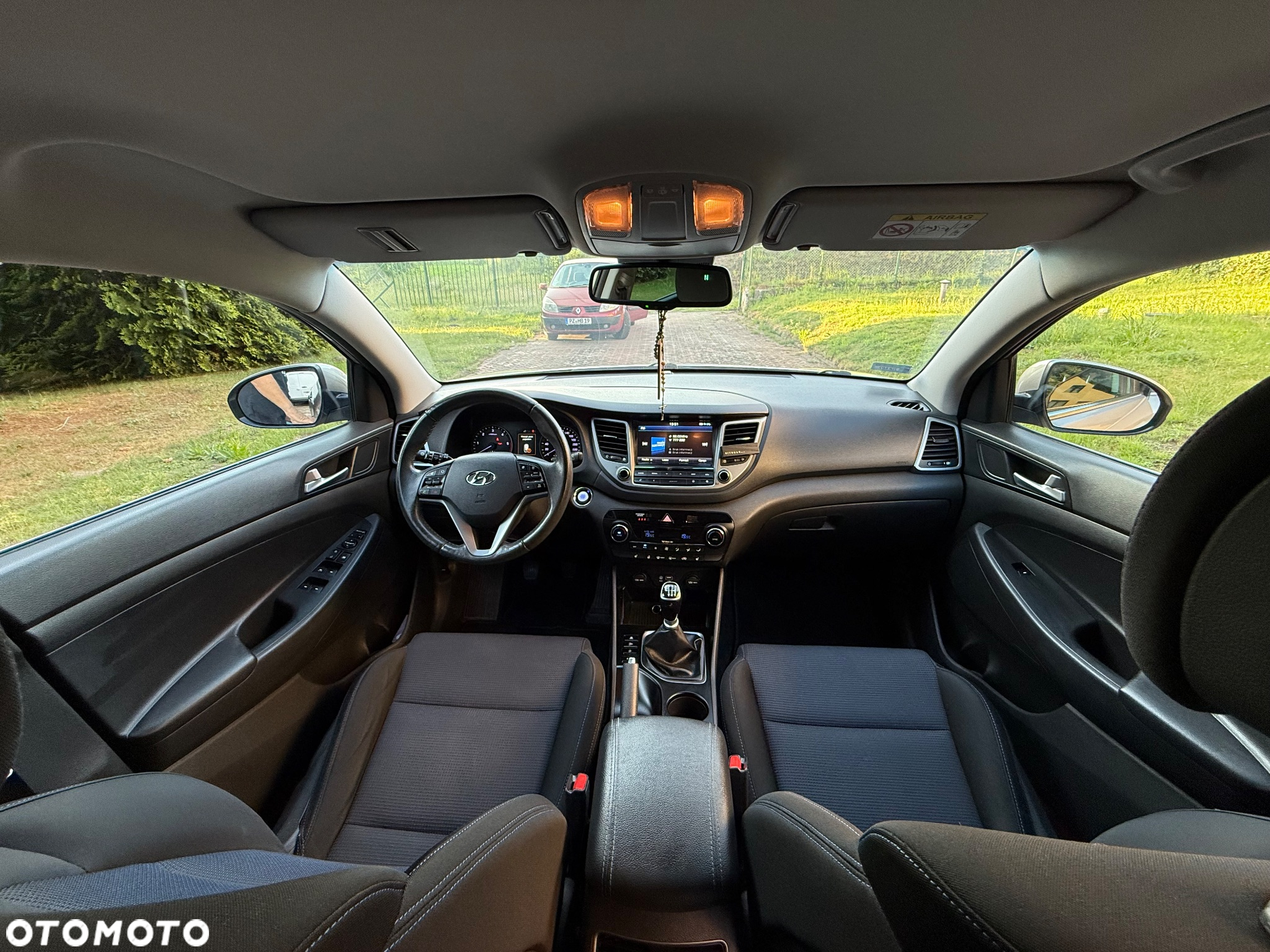Hyundai Tucson 1.7 CRDI BlueDrive GO 2WD - 10
